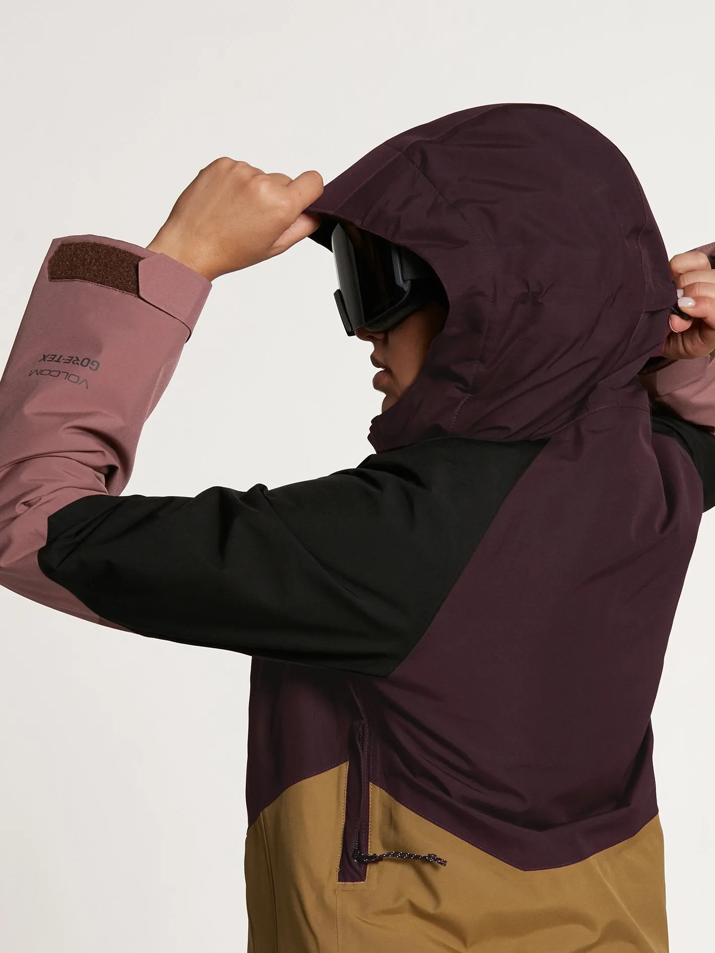 Aris Insulated GORE-TEX Jacket - Vibrant Purple