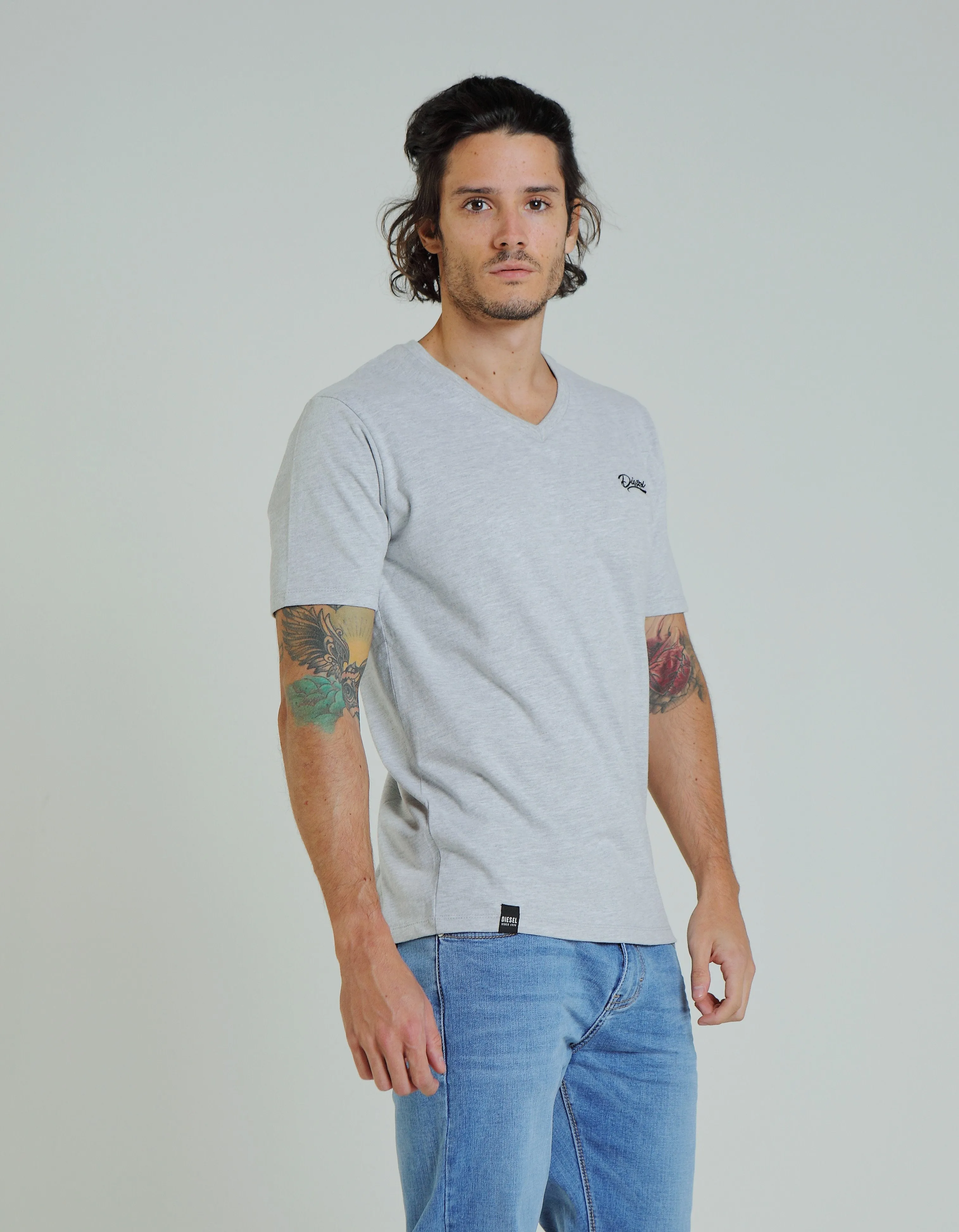 Basic Oakley V Neck Pebble