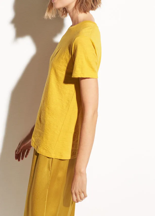 VINCE - Short Sleeve Swing Tee in Limonata